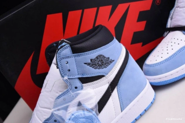 WHITE 1 555088-134 UNIVERSITY BLACK AIR RETRO JORDAN BLUE HIGH 0809